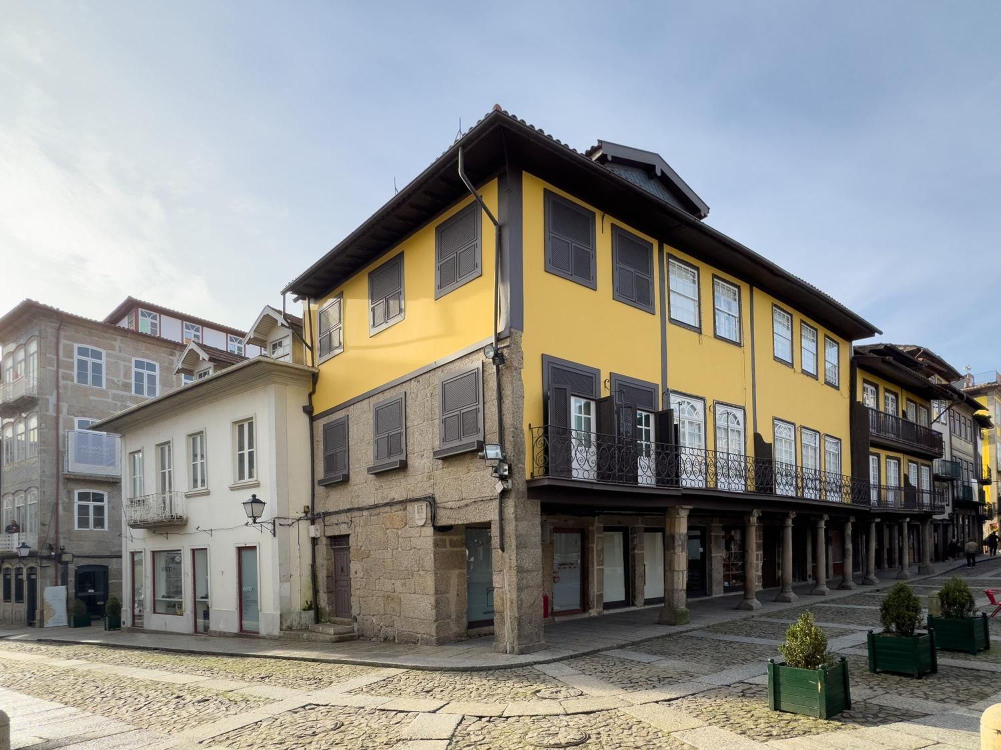 Aparthotel Largo Da Oliveira Guimarães Dış mekan fotoğraf